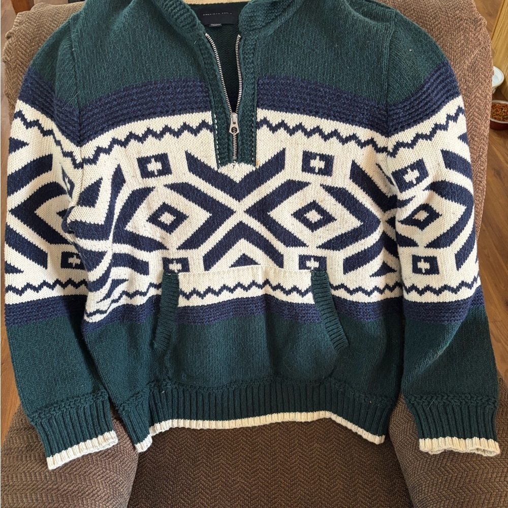 American Eagle Outfitters Men's Green and White Patterned heavy sweater.